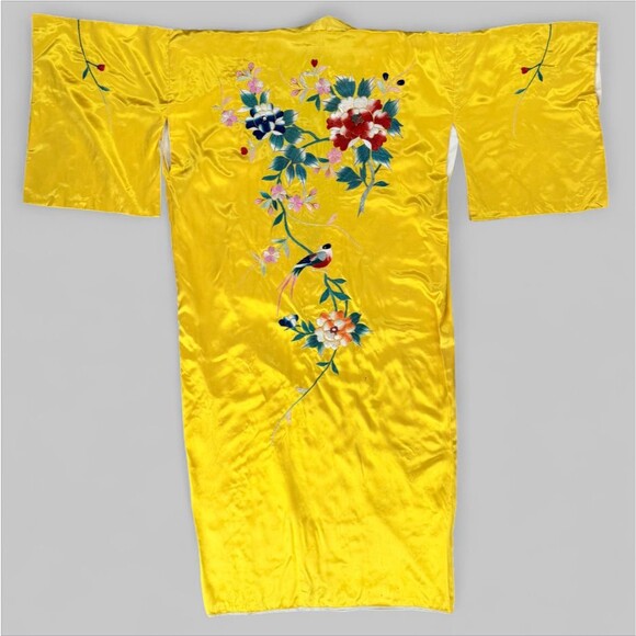 Vintage Japanese Kimono Yellow Gold Silk Satin Embroidered Peony Kosode Robe - Picture 2 of 15